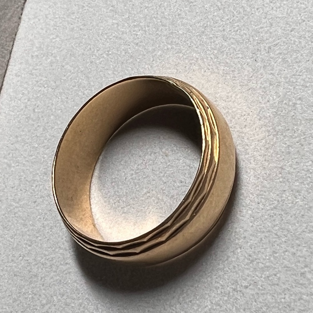 Gold band - Picture 5 of 5